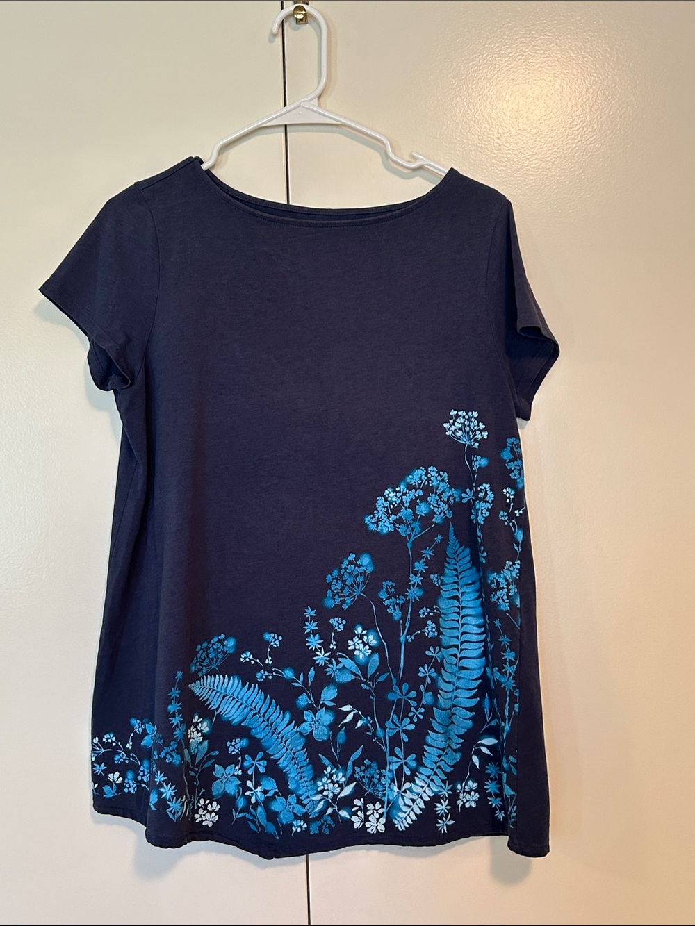 Pure Jill J. Jill Navy Short-Sleeve Tee with Blue Botanical Print size medium